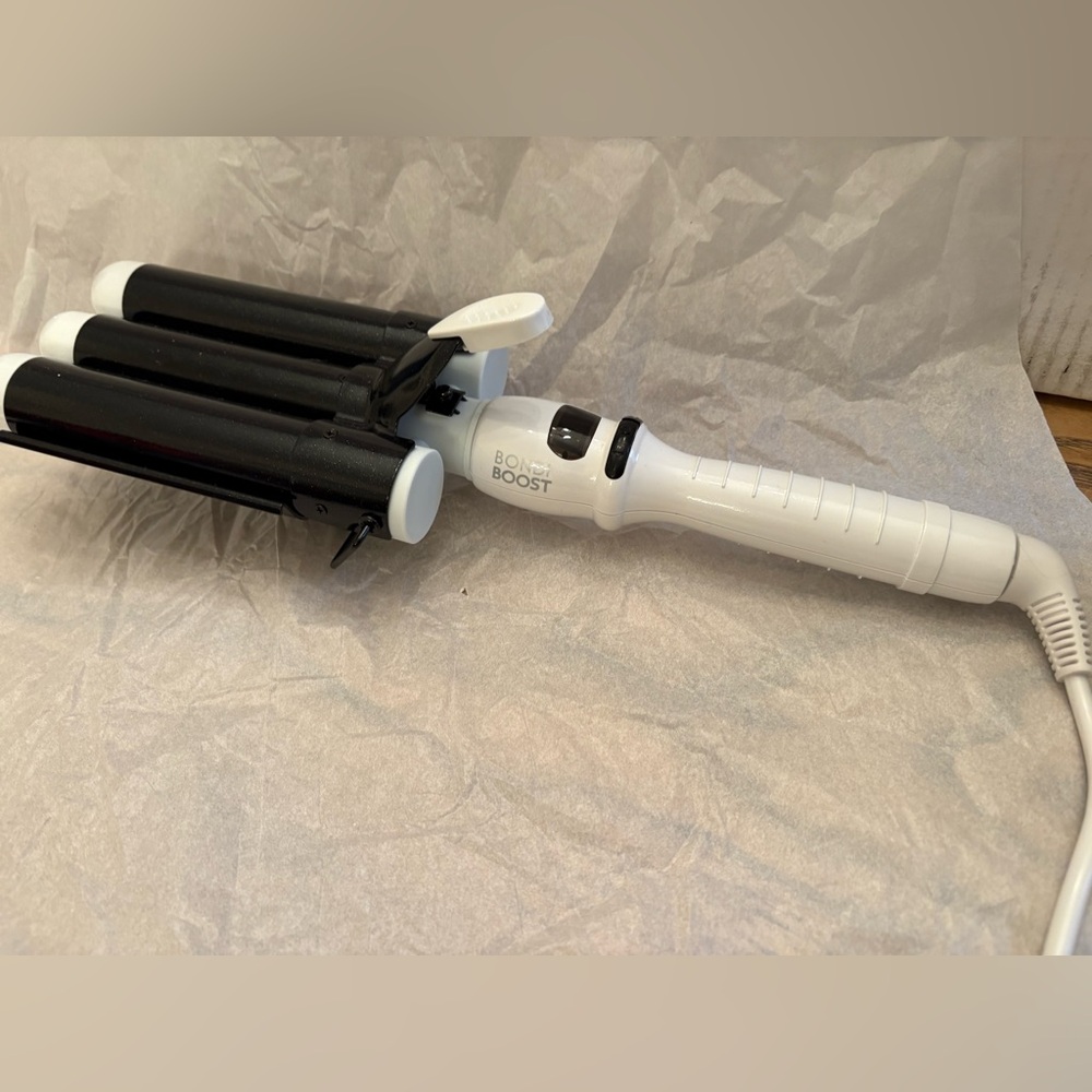 Bondi Boost Wave Wand Curling Iron 9ft cord like new